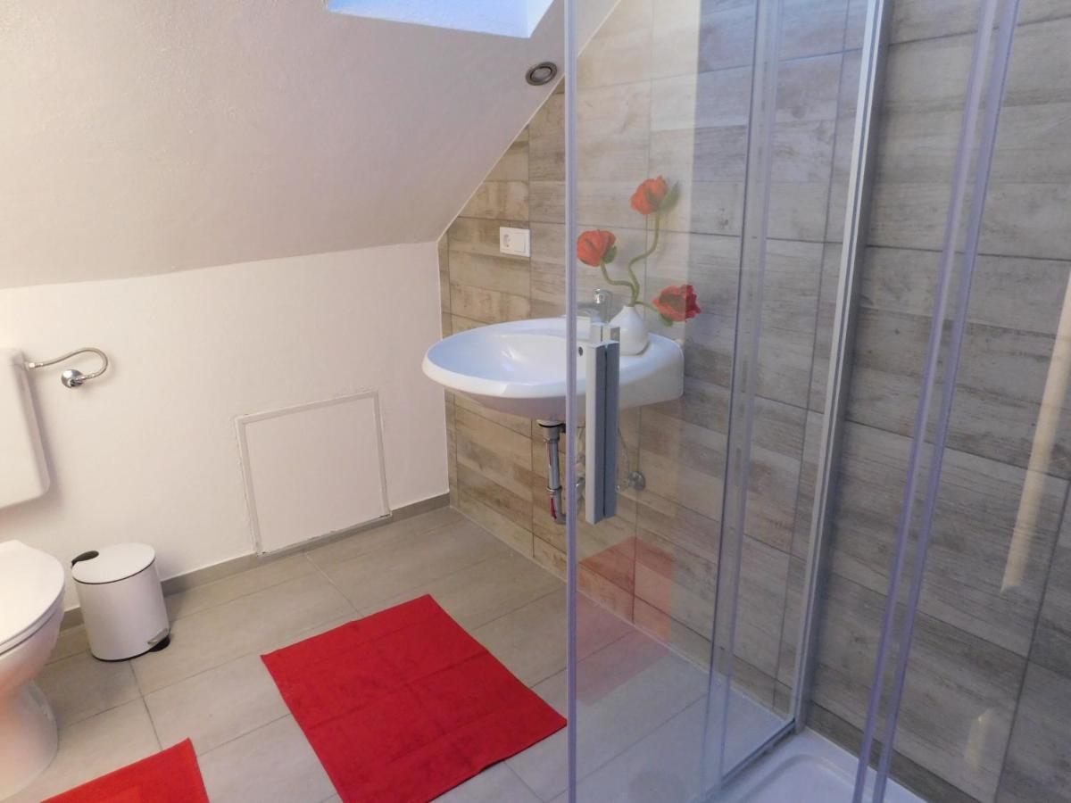 Villa Ferienhaus Astenblick - Ideal Fuer Weihnachtsfeiern Und Familienfeiern Bietet Schlafplaetze Fuer Bis Zu 35 Personen à Winterberg Extérieur photo