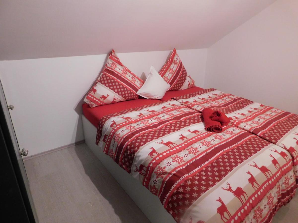 Villa Ferienhaus Astenblick - Ideal Fuer Weihnachtsfeiern Und Familienfeiern Bietet Schlafplaetze Fuer Bis Zu 35 Personen à Winterberg Extérieur photo